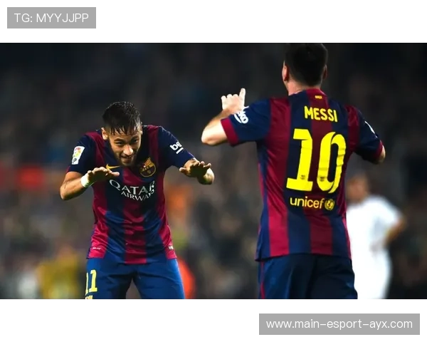 内马尔轻巧过顶横传,助力球队创造致胜良机