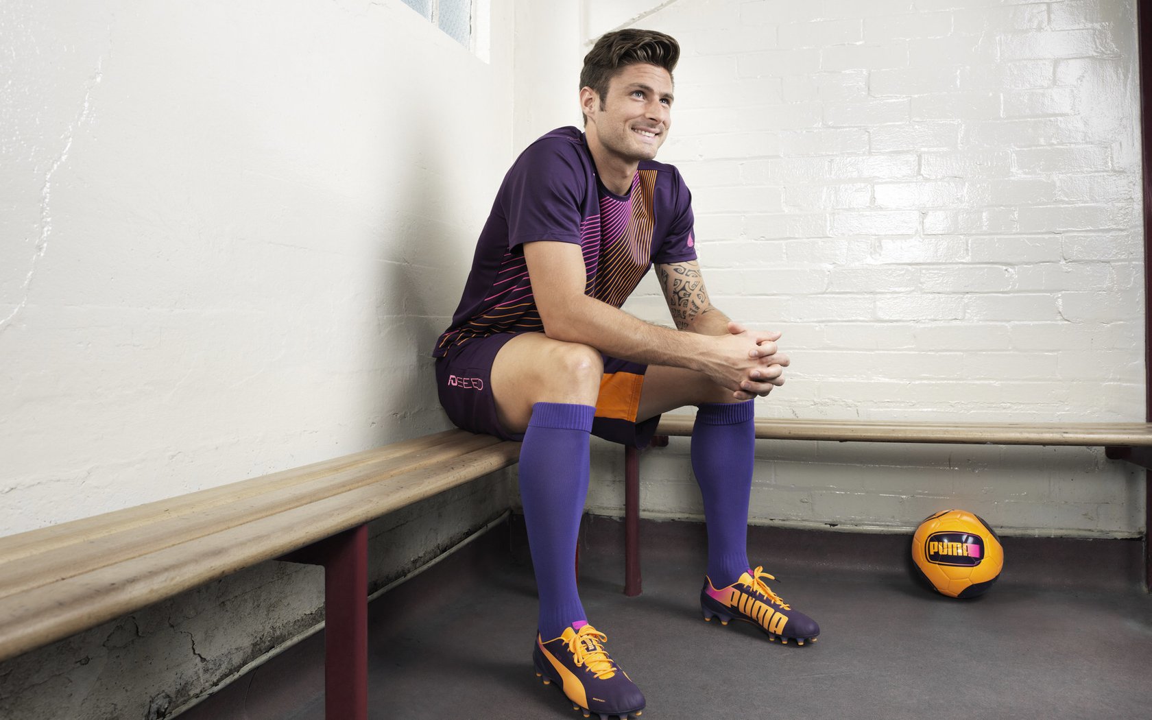 俱乐部与文化机构合作打造赛场文化展示空间,俱乐部组织文化